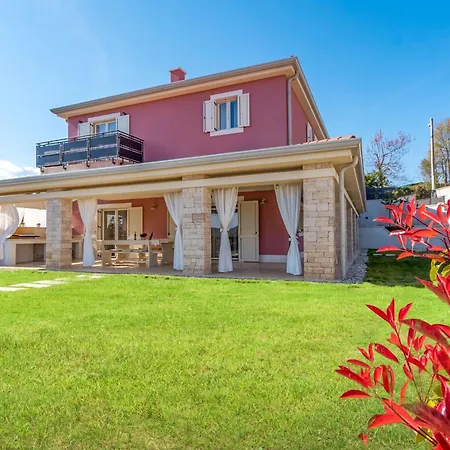 Holiday home Violette Mit Pool Nahe Stadtzentrum Labin (Istria)